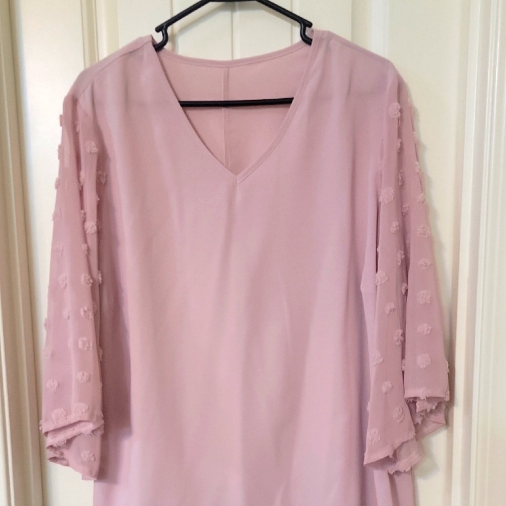 Pink V-Neck Blouse with Relaxed Three-Quarter Sleeves